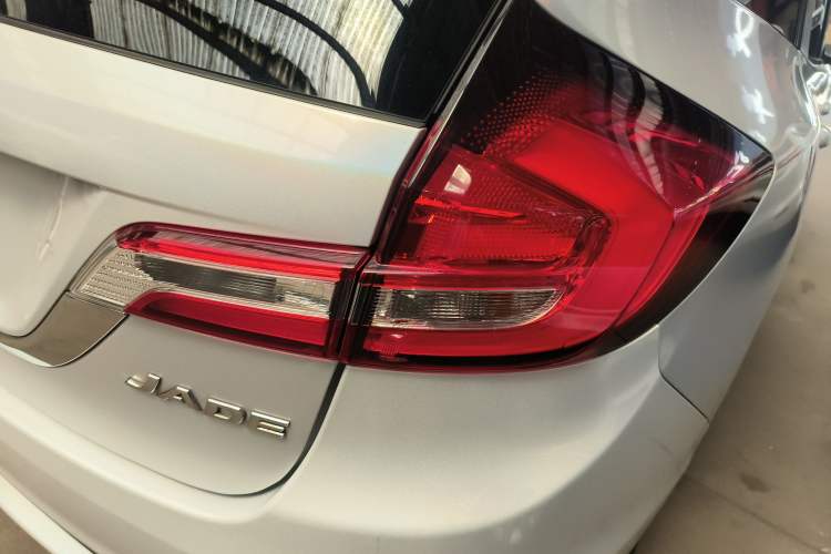 Used Honda Jade 2017 1.8L automatic Comfort version 5 seats Right Rear Taillight