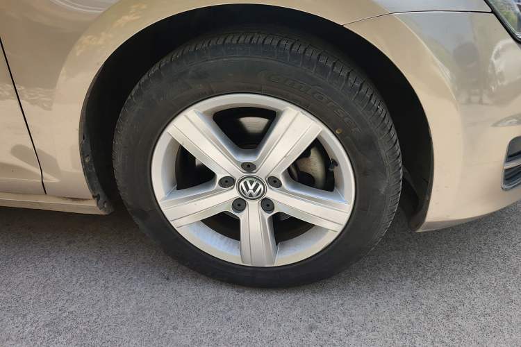 Used Volkswagen Golf 2016 230TSI Automatic Comfort Version
