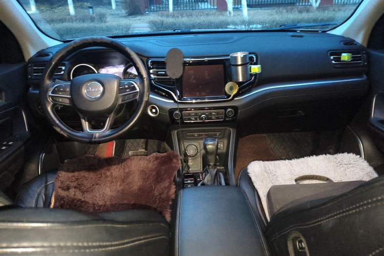 Used Jeep Grand Commander 2018 2.0T Four-Wheel Drive Enjoyment Edition China VI
