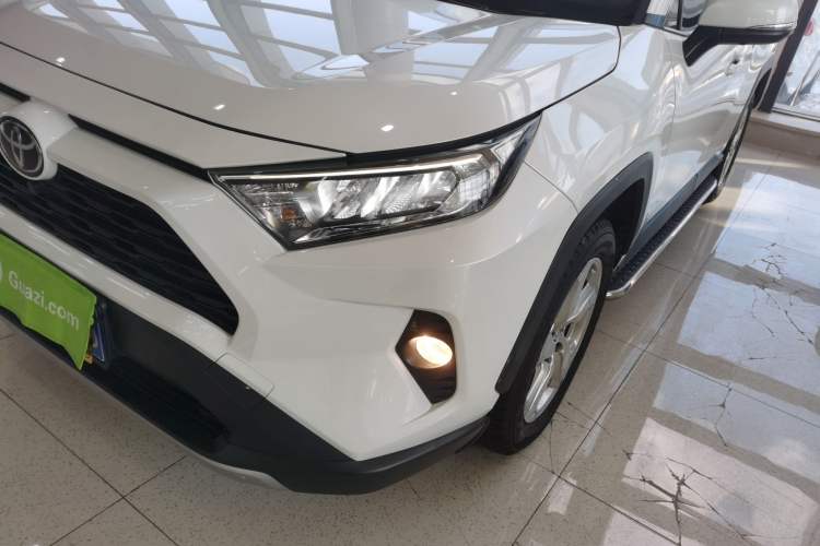 Used Toyota RAV4 2020 2.0L CVT Two-Wheel Drive Fashion Edition