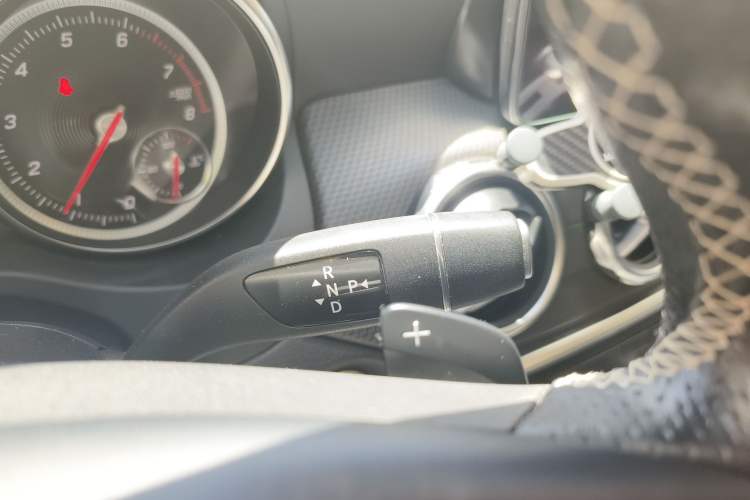 Used Mercedes-Benz GLA 2018 GLA 200 Fashion Model Gear Lever