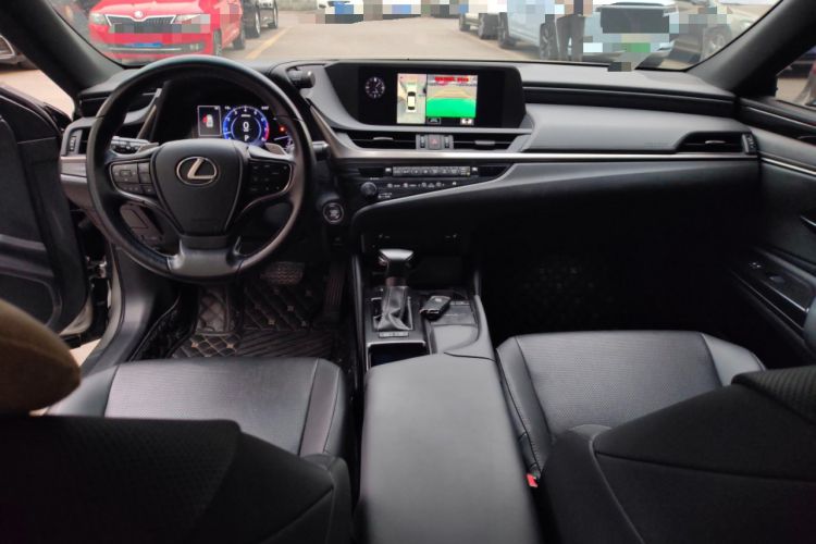 Used Lexus ES 2020 260 Excellence Edition
