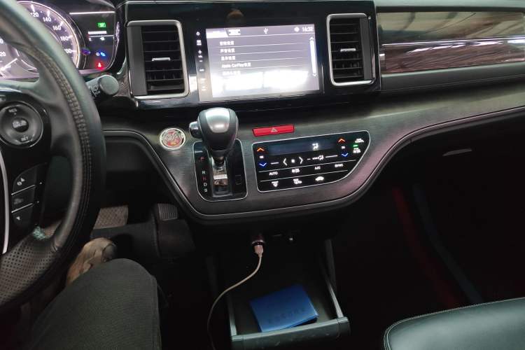 Used Honda Elysion 2016 2.4L Luxury Edition