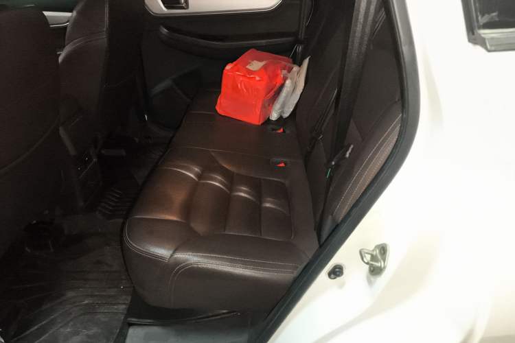 Used FORTHING Joyear X5 2017 1.6L CVT Luxury Model Left Rear Seat