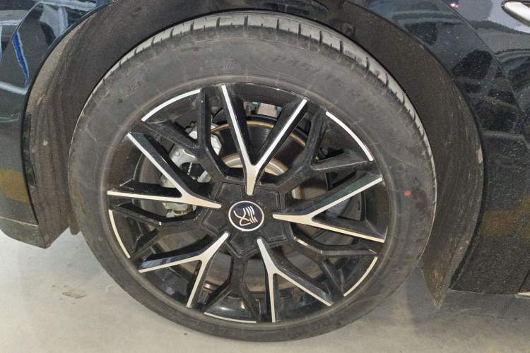 Used BYD Han 2025 DM-i 125KM Prestige Model Exterior 4