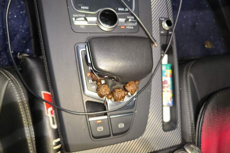 Used Audi Q5L 2020 45 TFSI Prestige Fashion Model Gear Lever