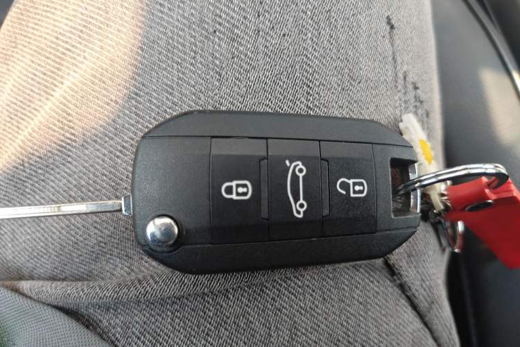 Used Peugeot 408 2016 1.6T Automatic Luxury Edition Interior 1