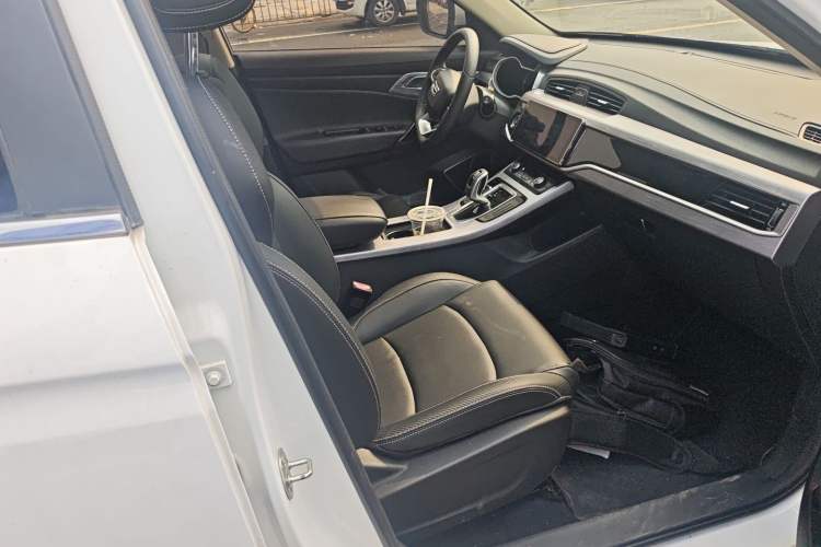 Used Geely Auto Emgrand X7 Sport 2021 Million Edition 1.8TD DCT Two-Wheel Drive Comfort Model