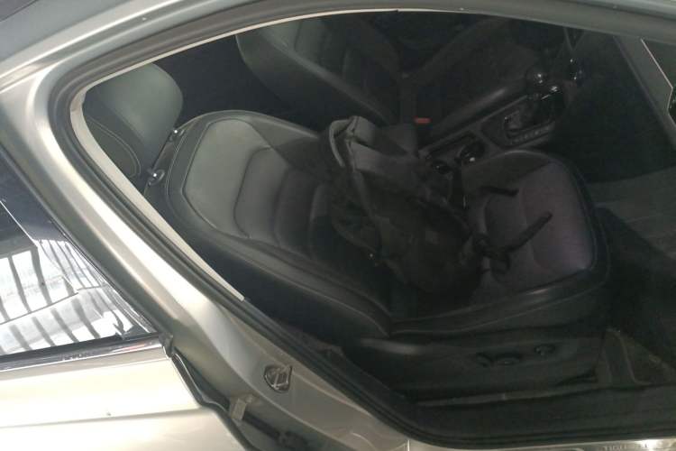 Used Volkswagen Tiguan L 2019 330TSI Automatic Two-Wheel Drive Smart Luxury Version China VI Standard