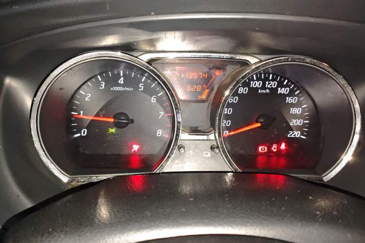 Used Nissan Livina 2013 1.6XE Manual Comfort Edition
