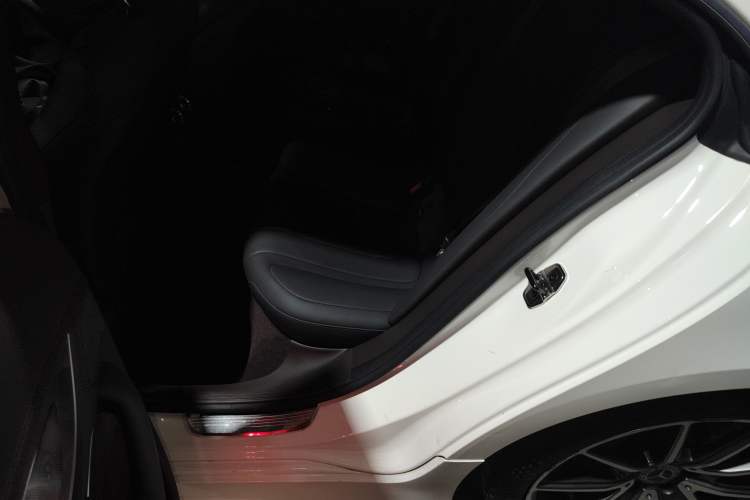 Used Mercedes-Benz CLS 2018 CLS 300 Luxury Model