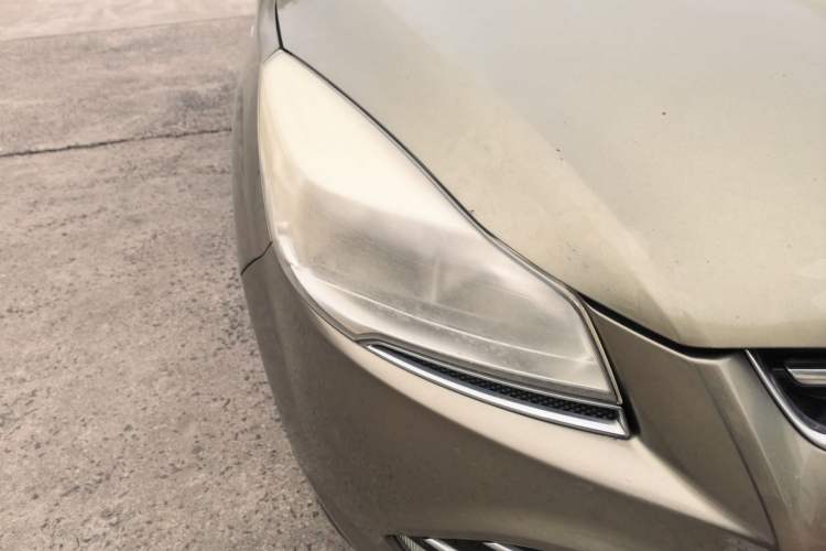 Used Ford Kuga 2013 1.6L GTDi 4x4 Elite Model Right Front Headlight