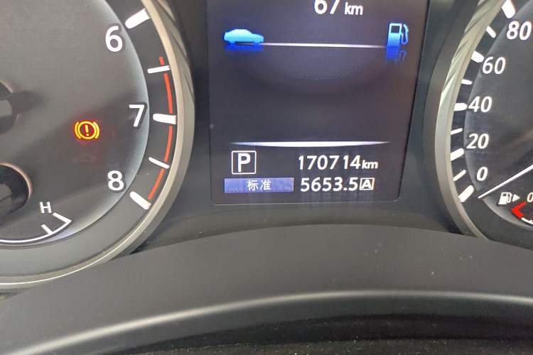 Used Infiniti Q50L 2018 2.0T Enjoyment Edition China V standard Odometer Close Up