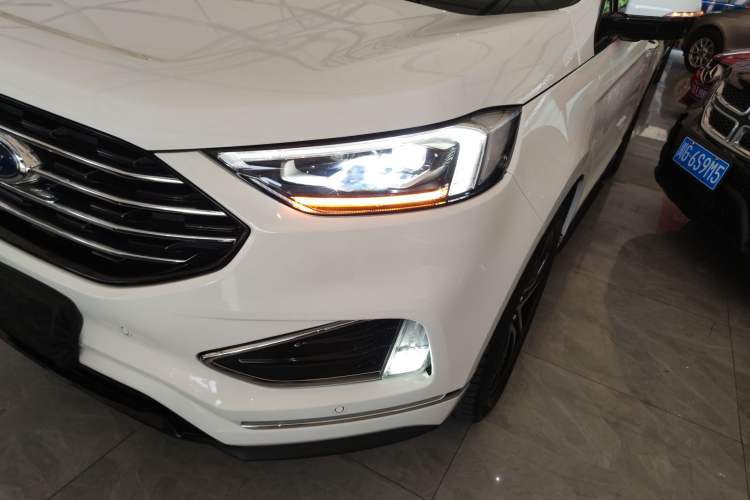 Used Ford Edge 2020 EcoBoost 245 Two-Wheel Drive Titanium 7-Seater Left Front Headlight
