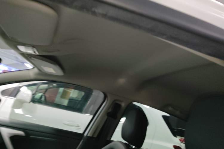 Used Citroen C3-XR 2015 1.6L Automatic Pioneer Model Headliner