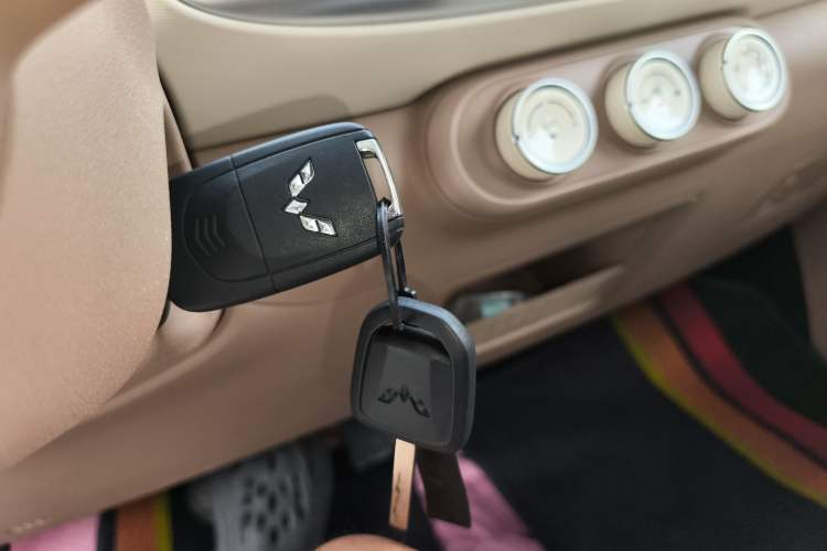 Used Wuling Hongguang MINIEV 2025 Four-Door Version Advanced Edition