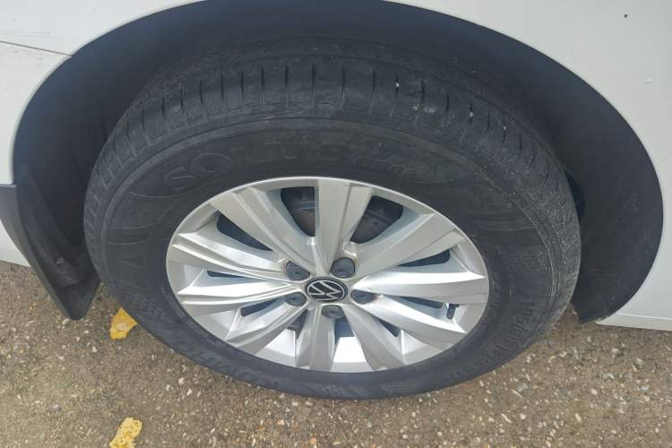 Used Volkswagen Lavida 2023 New Rui 1.5L Automatic New Yi Edition Right Rear Wheel Hub