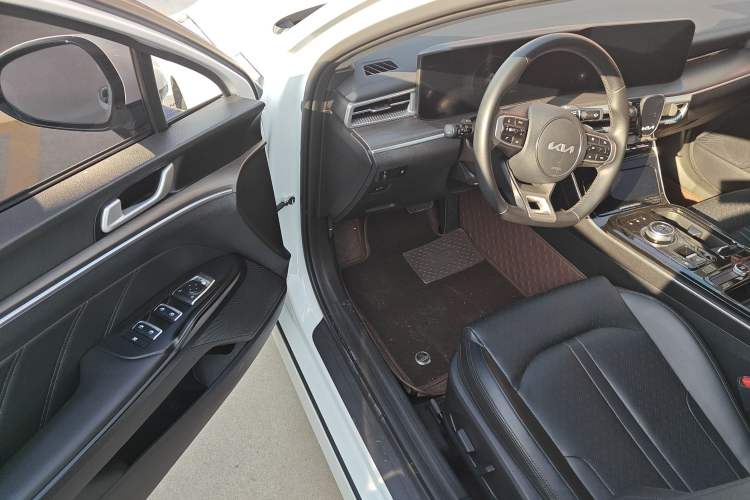 Used Kia K5 2025 1.5T Luxury Edition
