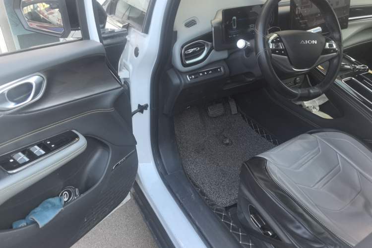 Used AION V 2023 Plus 80 Smart Enjoyment Seven-Seater Edition Ternary Lithium
