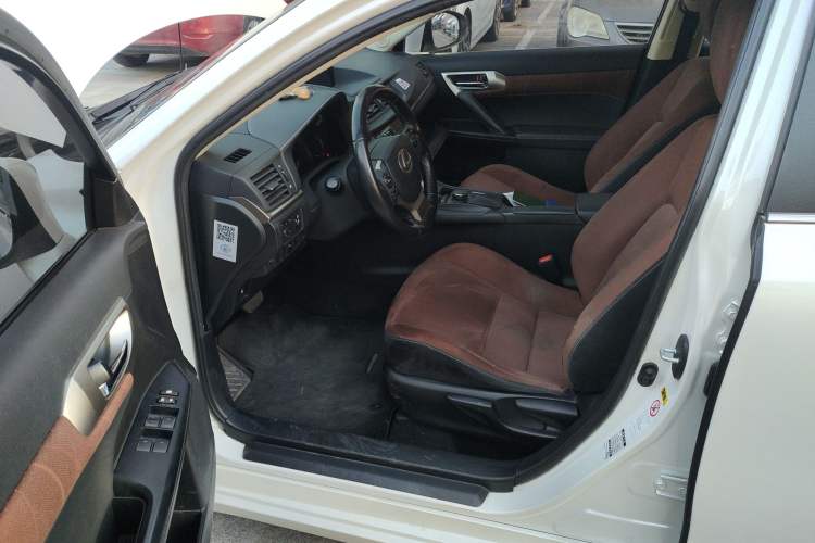 Used Lexus CT 2015 CT200h Chocolate Edition