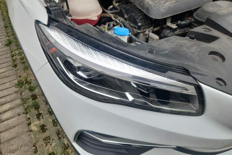 Used Geely Auto Emgrand S 2021 1.4T CVT Prestige Edition Right Front Headlight