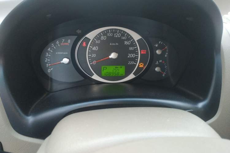 Used Hyundai Tucson 2009 2.0L Automatic Two-Wheel Drive with Sunroof