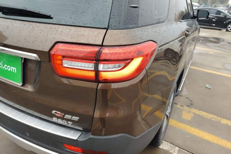 Used Changan CS95 2017 2.0T Two-Wheel Drive Zhitu Edition