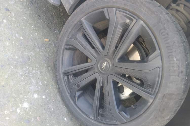 Used Ford Equator 2023 EcoBoost 225 Obsidian Orange Edition Prestige 7-Seater (2/2/3)
