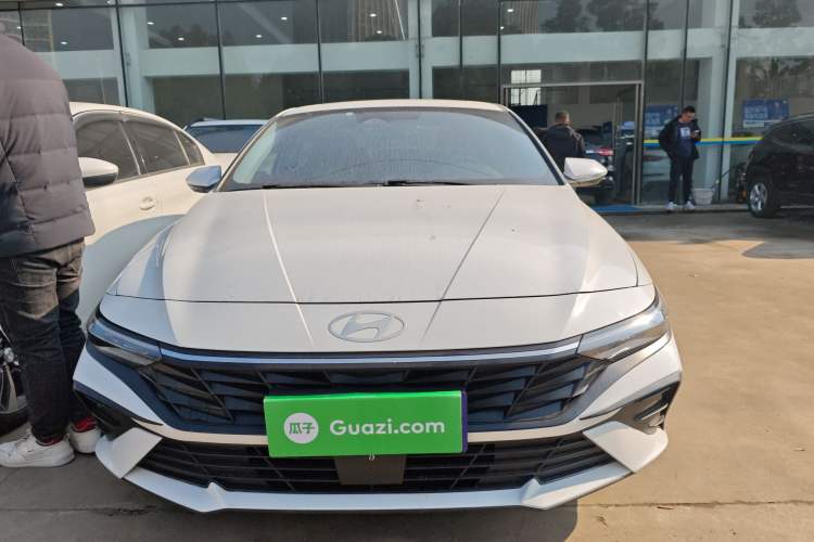 Used Hyundai Elantra 2023 1.5L CVT LUX Prestige Edition