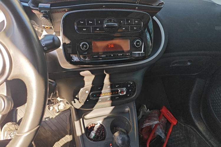 Used smart fortwo 2015 1.0L 52 kW Hardtop Passion Edition