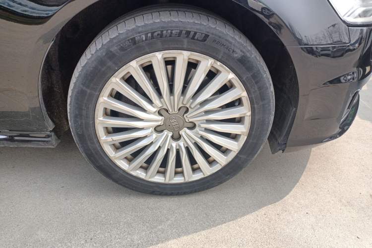 Used Audi A6L New Energy 2018 40 e-tron Right Front Wheel Hub