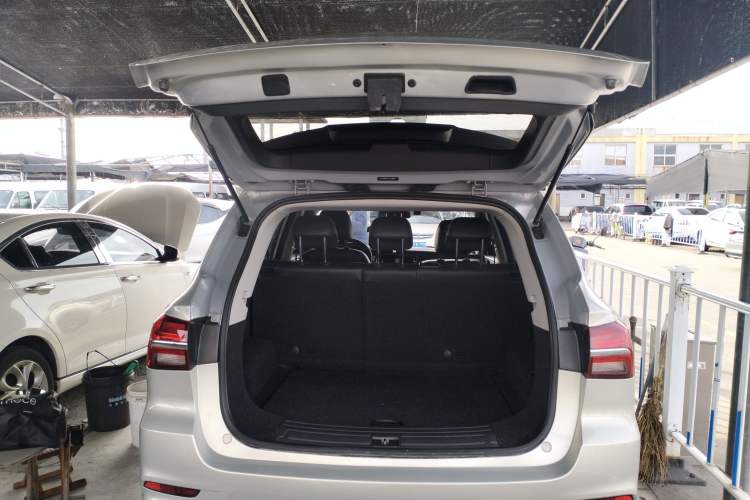 Used Roewe RX5 2020 20T Automatic 4G Connected Million Edition
