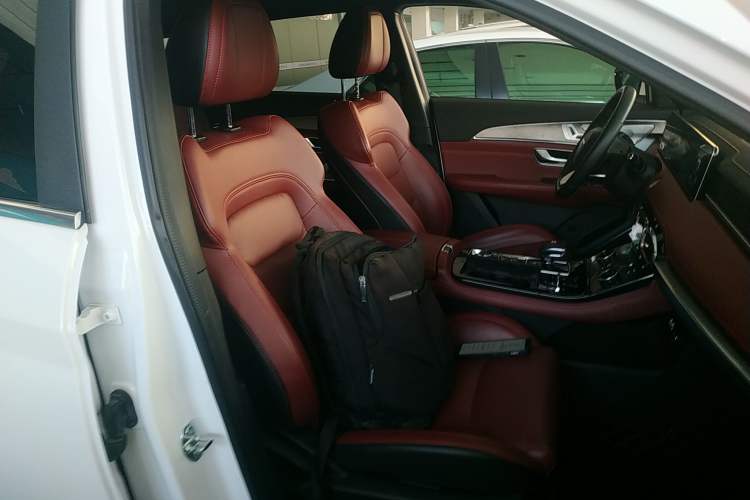 Used JETOUR X70 PLUS 2021 Zhuge 1.6T DCT Wuhou 7-Seater