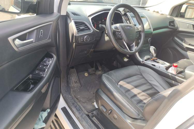 Used Ford Edge 2016 EcoBoost 245 Two-Wheel-Drive Platinum Edition 7-Seater