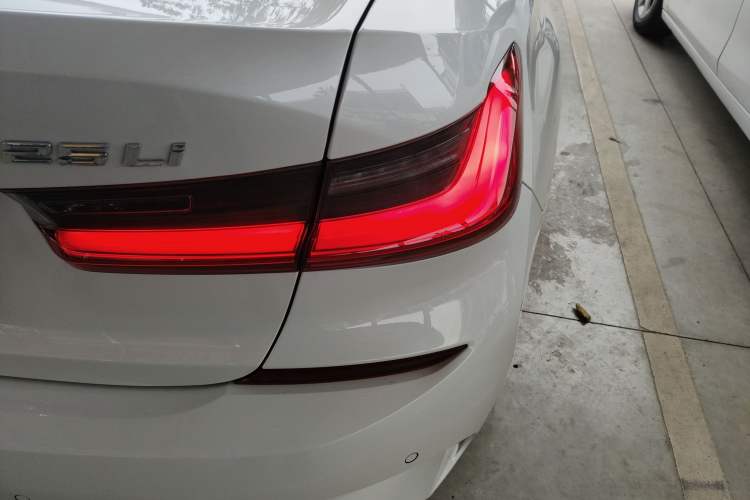 Used BMW 3 Series 2021 Second Facelift 325Li M Sport Package
