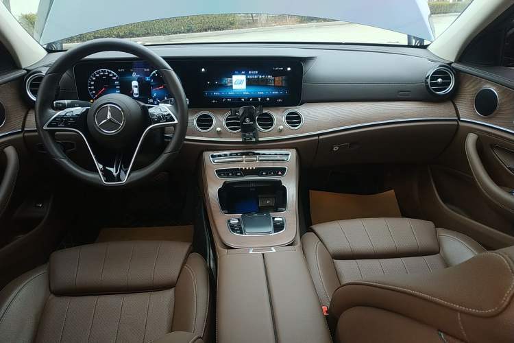 Used Mercedes-Benz E-Class 2022 E 260 L