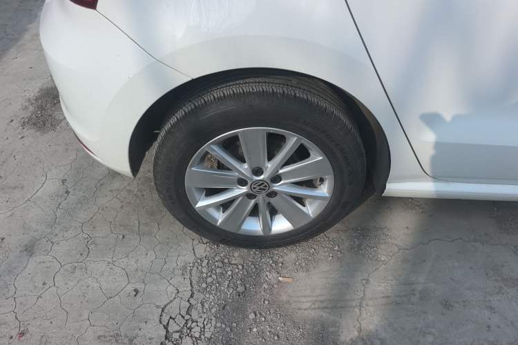 Used Volkswagen Polo 2016 1.6L Automatic Comfort Model
