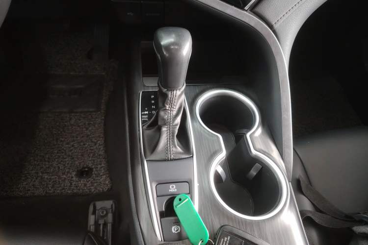 Used Toyota Camry 2023 2.0G Luxury Edition
