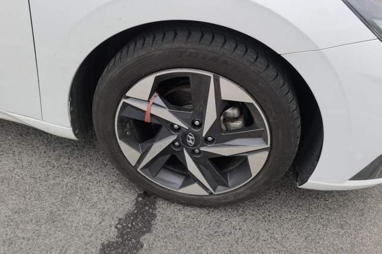 Used Hyundai Elantra 2022 1.5L CVT GLX Elite Edition Right Front Wheel Hub