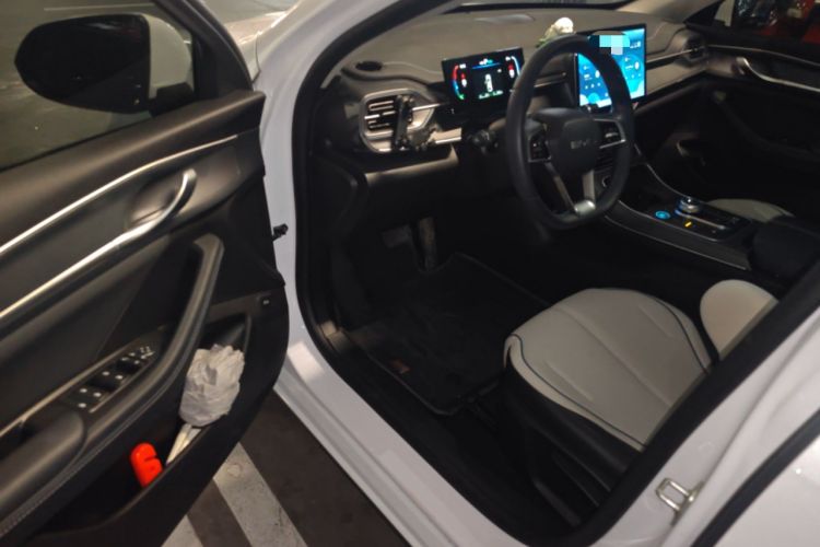 Used BYD Destroyer 05 2024 HONOR Edition DM-i 55KM Luxury Model Driver Seat