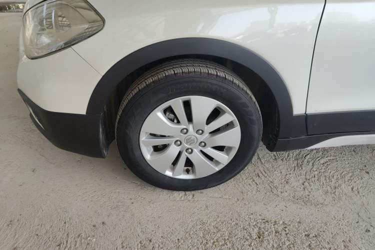 Used Suzuki S-Cross 2015 1.6L CVT Two-Wheel Drive Elite Version Left Front Wheel Hub