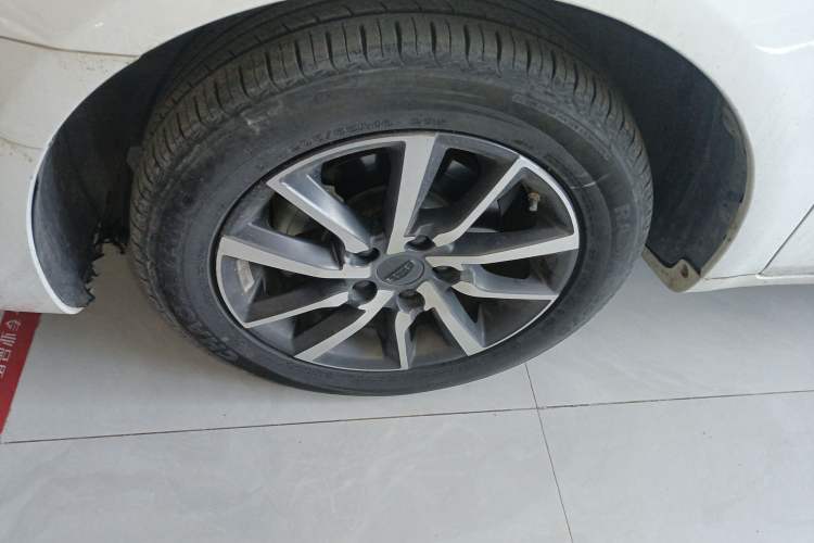 Used Geely Auto Emgrand 2019 Leading Edition 1.5L CVT Upward Asian Games Edition China VI
