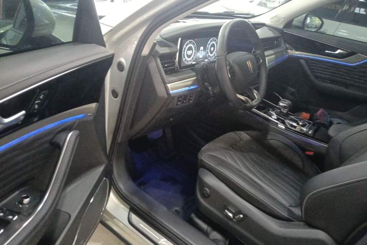 Used Hongqi HS5 2022 Revised Version 2.0T Smart Connect Flagship Edition Driver Seat
