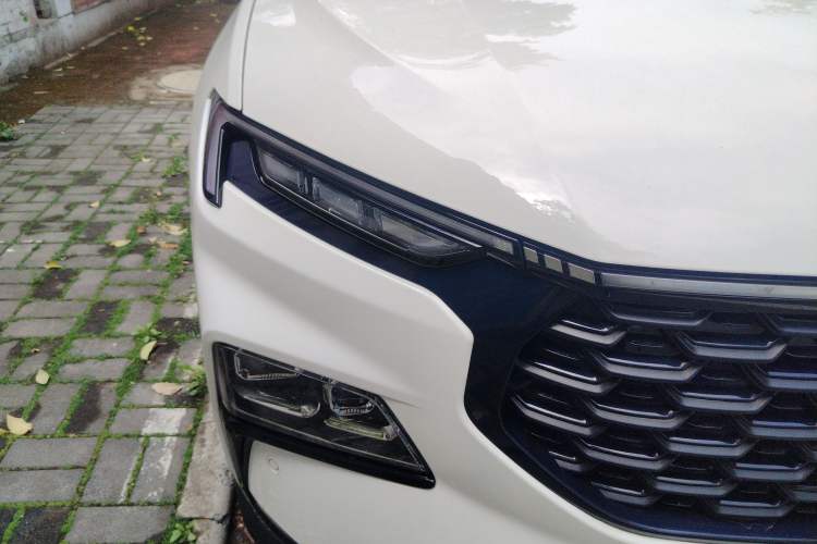 Used Ford Equator Sport 2023 Edge EcoBoost 170 Light & Shadow Right Front Headlight