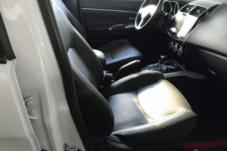 Used Mitsubishi ASX 2018 2.0L CVT Two-Wheel Drive Deluxe Edition