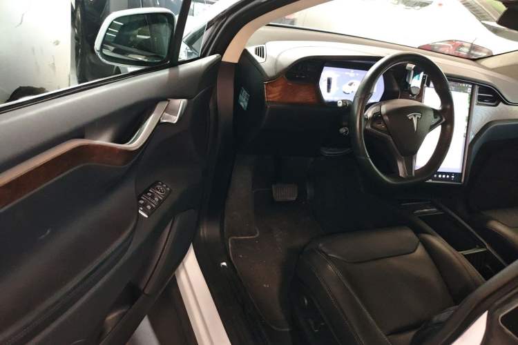 Used Tesla Model X 2016 X 75D Driver Seat
