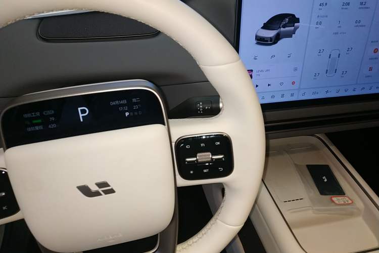 Used Li Auto i6 2025 Model Four-Wheel-Drive Standard Type Gear Lever