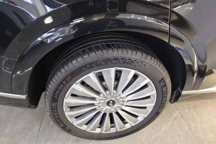 Used ONVO Luxeed L90 2025 Model—Max Six-Seater Version