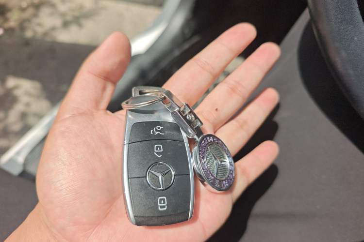 Used Mercedes-Benz C-Class 2019 C 260 L Sport Edition Vehicle Key