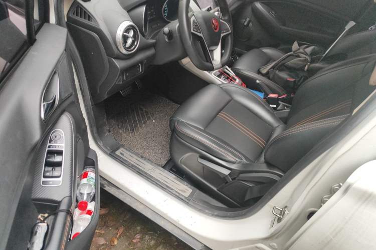 Used BYD Yuan 2017 1.5L Automatic Cool & Stylish Model Driver Seat